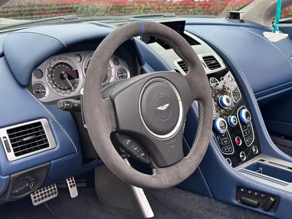 V8 Vantage 4.7 L S Britain Limited Convertible