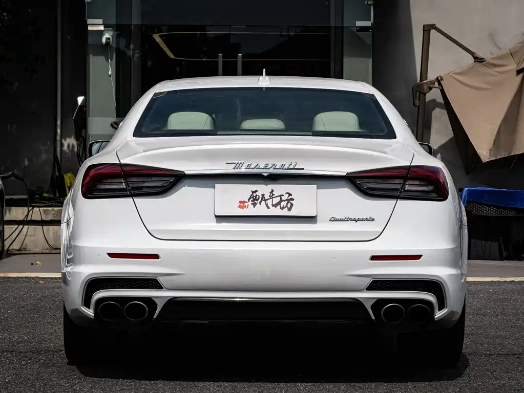 Quattroporte 3.0 T Standard