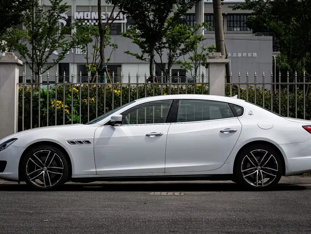 Quattroporte 3.0 T Standard