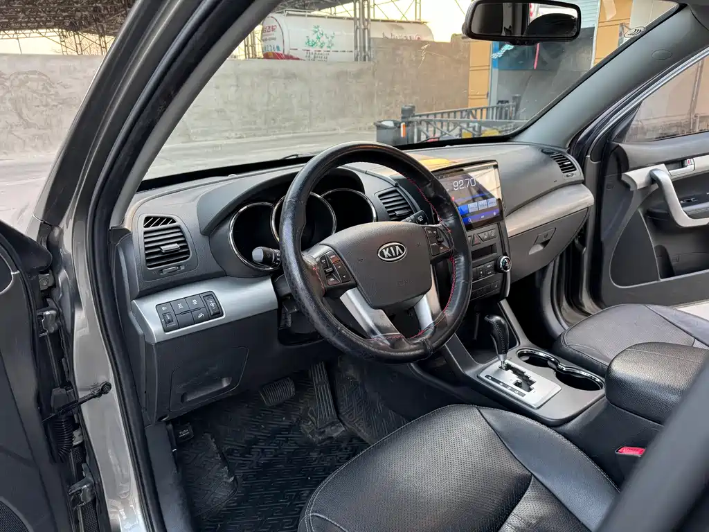 Sorento 索兰托 2012款 2.4 L 汽油豪华版
