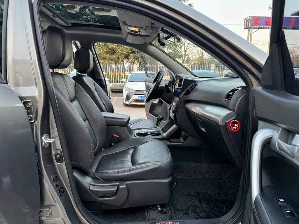 Sorento 索兰托 2012款 2.4 L 汽油豪华版