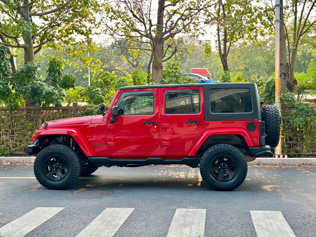Wrangler 3.0 L Sahara 4-door