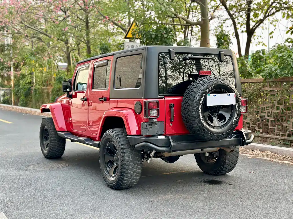 Wrangler 3.0 L Sahara 4-door