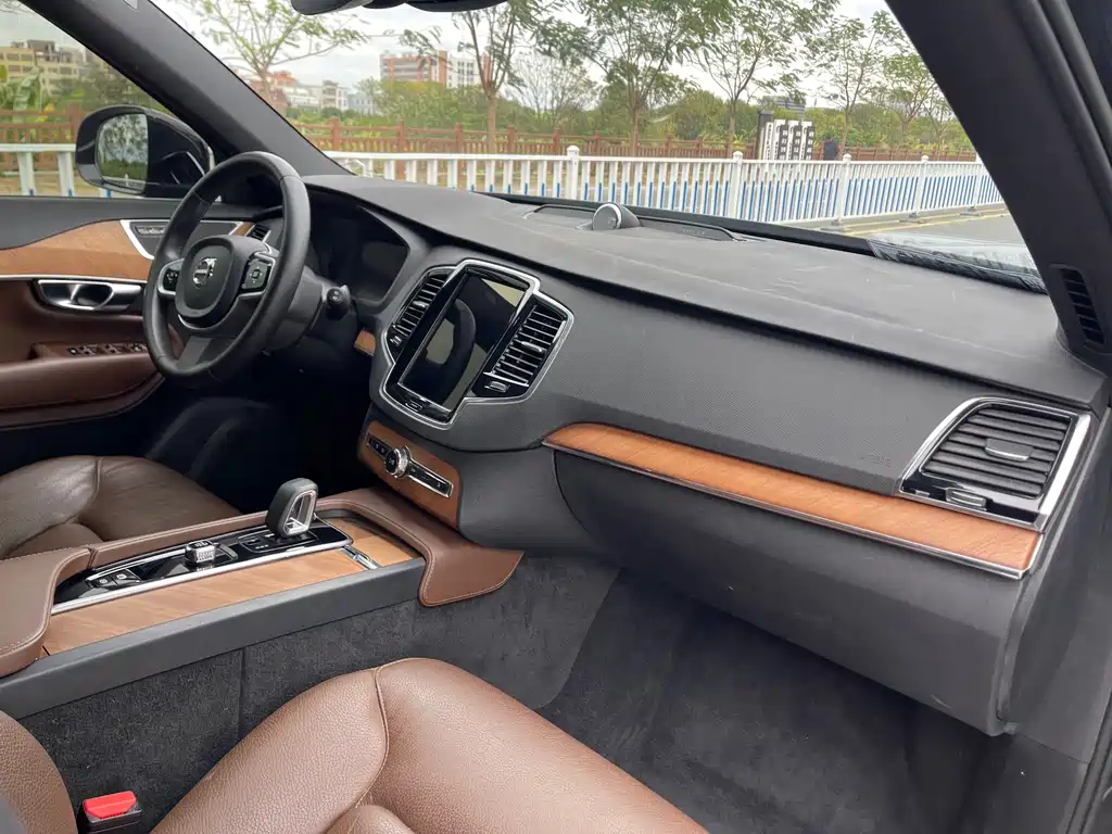 Volvo XC90 B6 Smart Ease Luxury 7-seat
