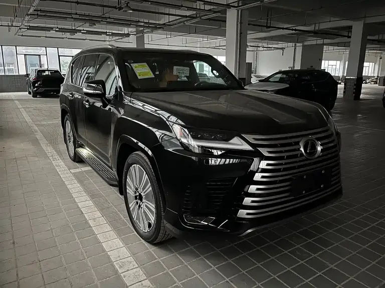 Lexus LX 700 h Territory