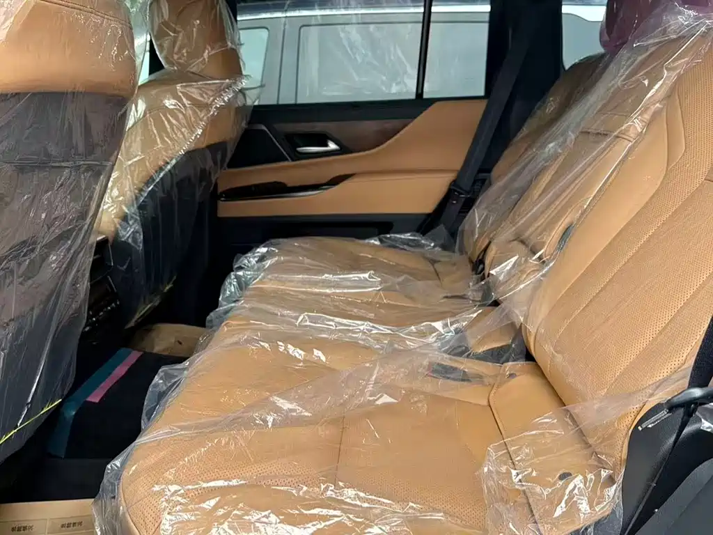 Lexus LX 700 h Territory