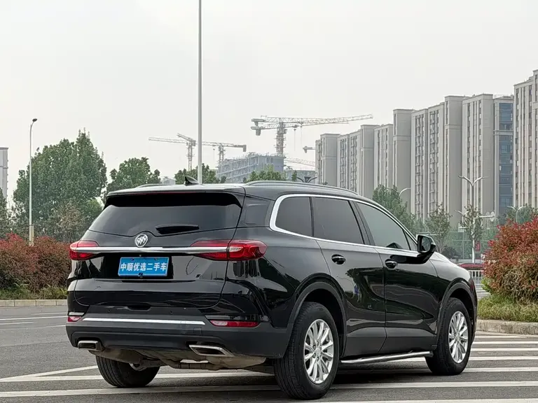 Buick Enclave 28 T 2 WD Battle Flag