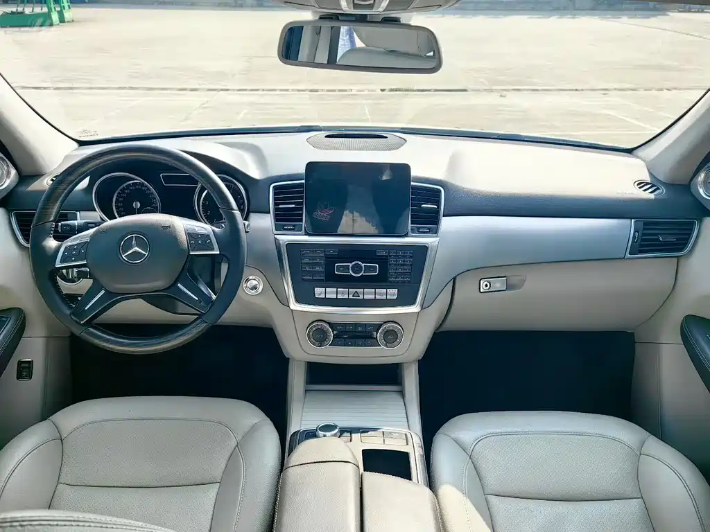 Mercedes-Benz M-Class ML 300