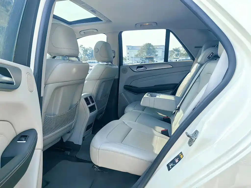 Mercedes-Benz M-Class ML 300