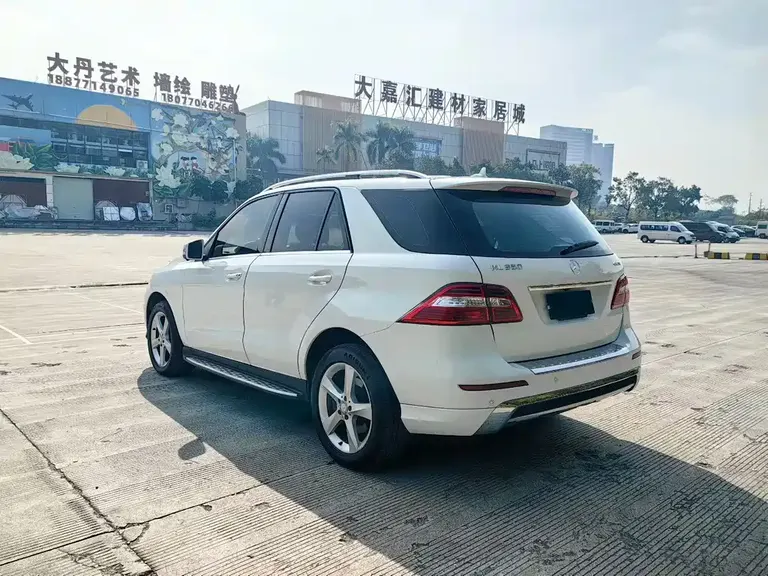 Mercedes-Benz M-Class ML 300