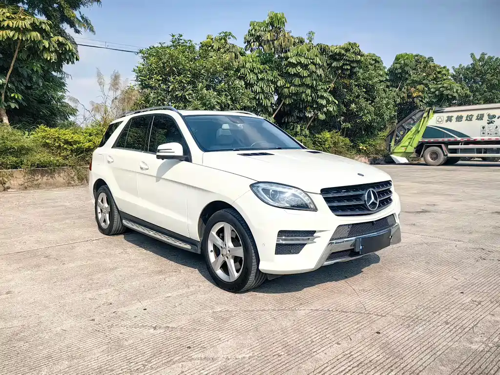 Mercedes-Benz M-Class ML 300
