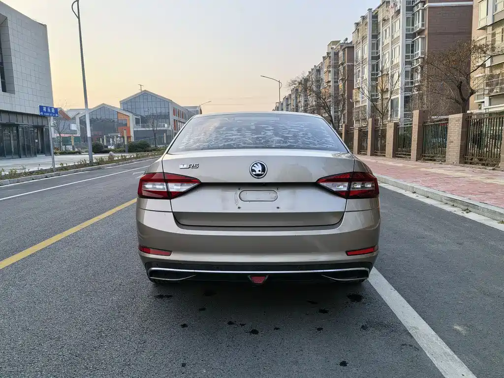 Octavia TSI280 DSG Luxury