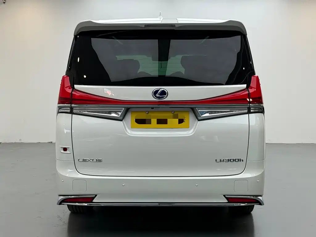 Lexus LM 300 h 7-seat Elegant