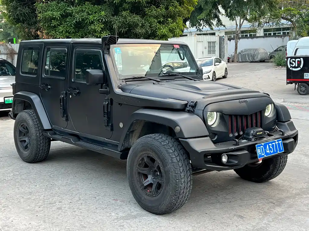 Wrangler 3.8 L Sahara 4-door