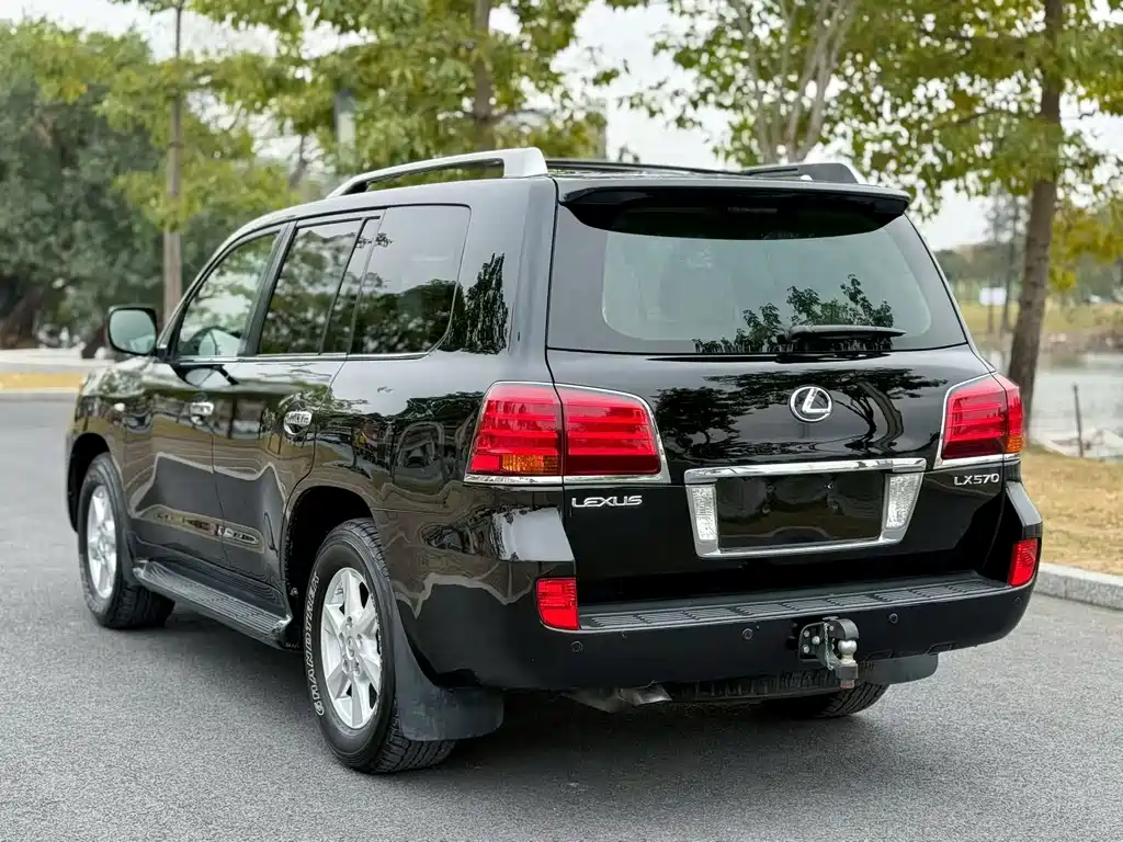 Lexus LX 570