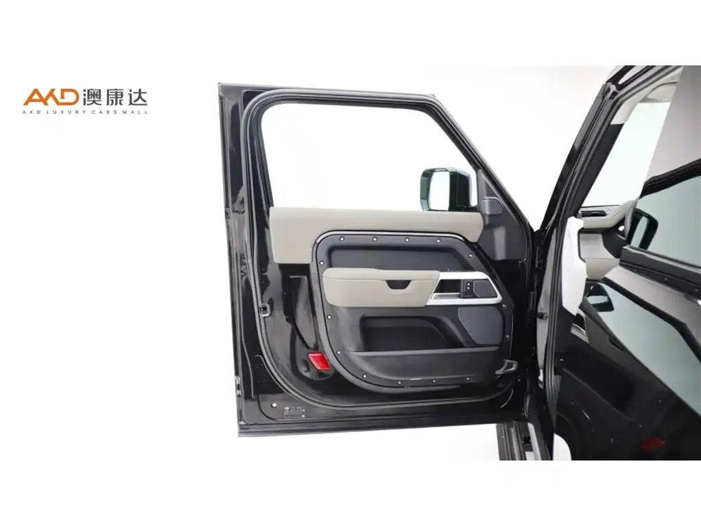 Land Rover Defender Facelift 90 P300 SE