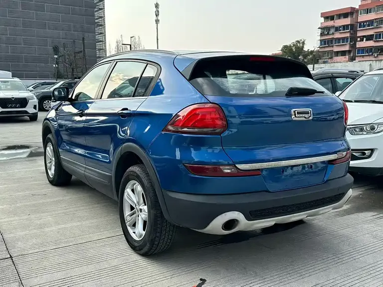 Qoros 5 1.6 T Auto Leading