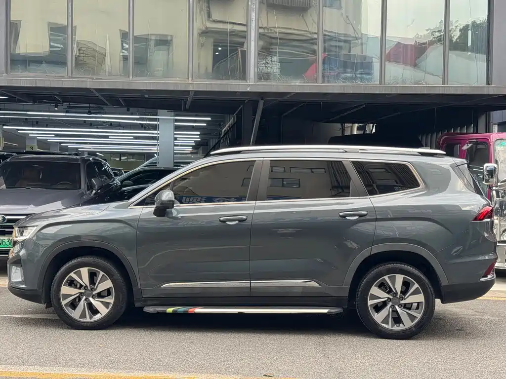 Haoyue 1.8 TD DCT Luxury 7-seat