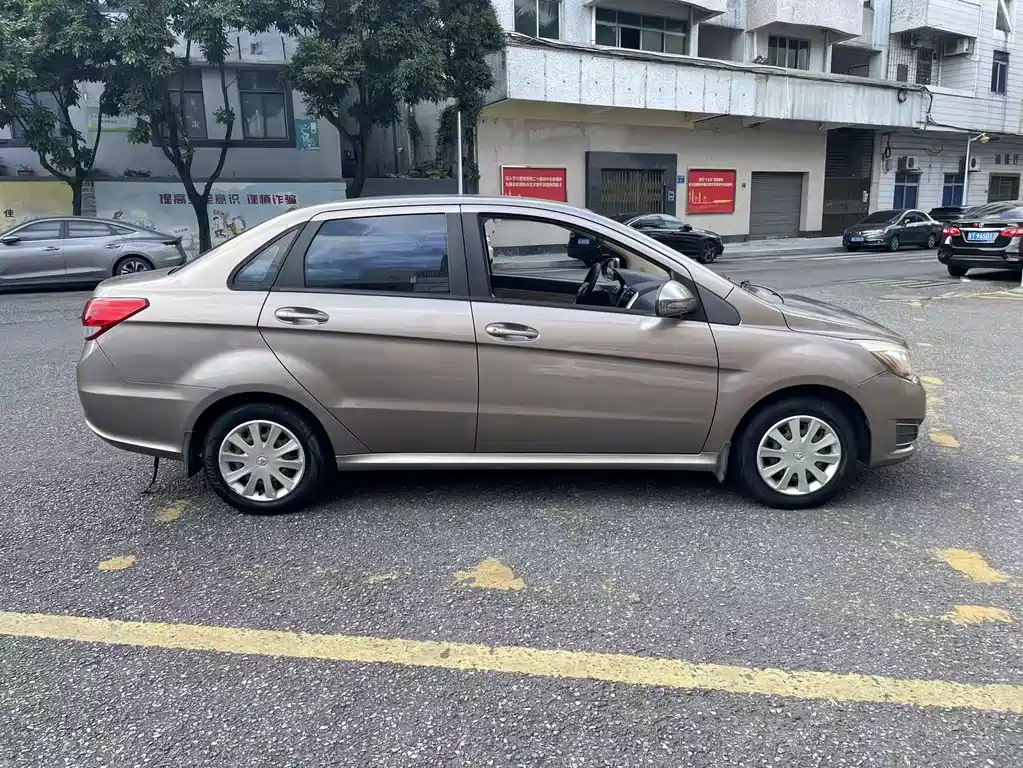 BAIC E Series Sedan 1.3 L Manual Joy Sky