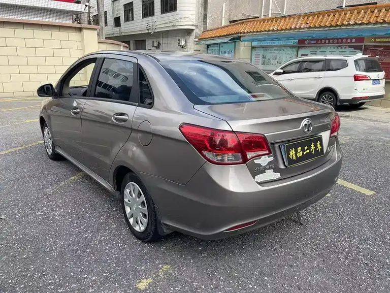 BAIC E Series Sedan 1.3 L Manual Joy Sky