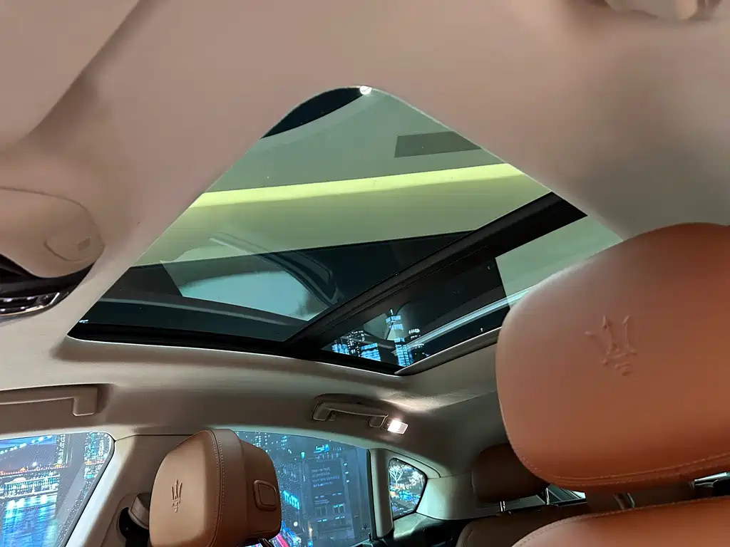 Levante 3.0 T Standard