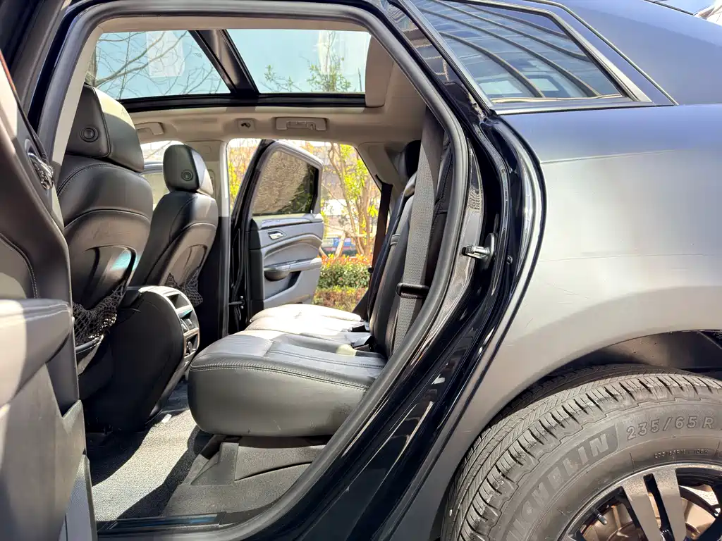 Cadillac SRX 3.0 L Luxury