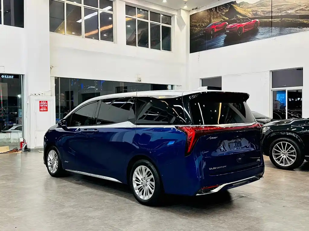 Century 2.0 T 6-seat Heritage