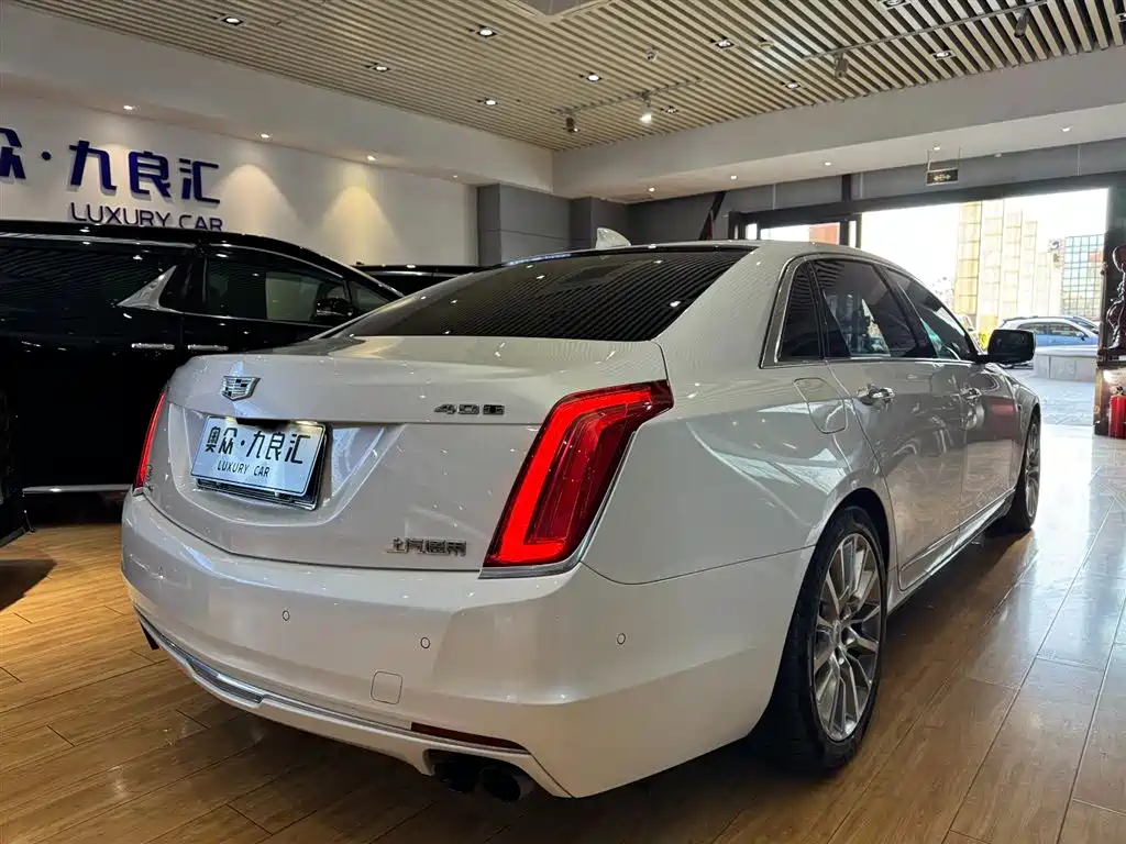 Cadillac CT6 40 T Platinum