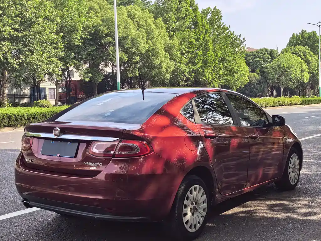 Viaggio 1.4 T Auto Joy