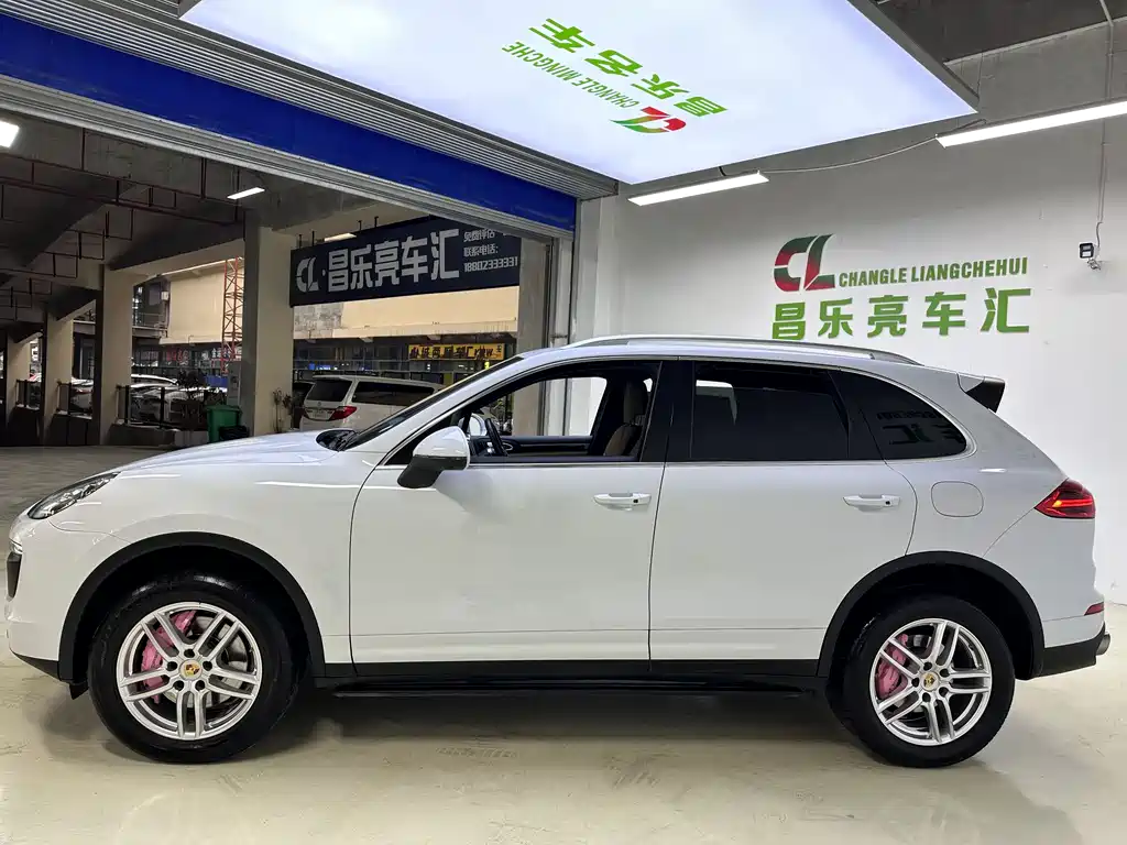 Cayenne NEV Cayenne S E-Hybrid 3.0 T