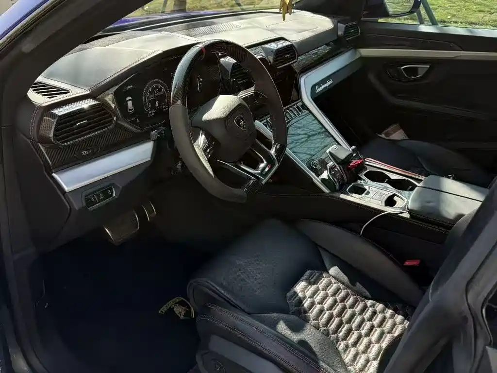 Urus 4.0 T V8