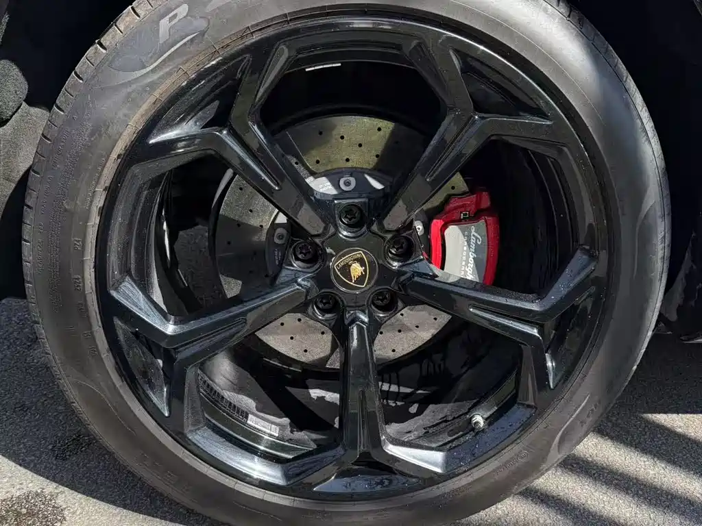Urus 4.0 T V8