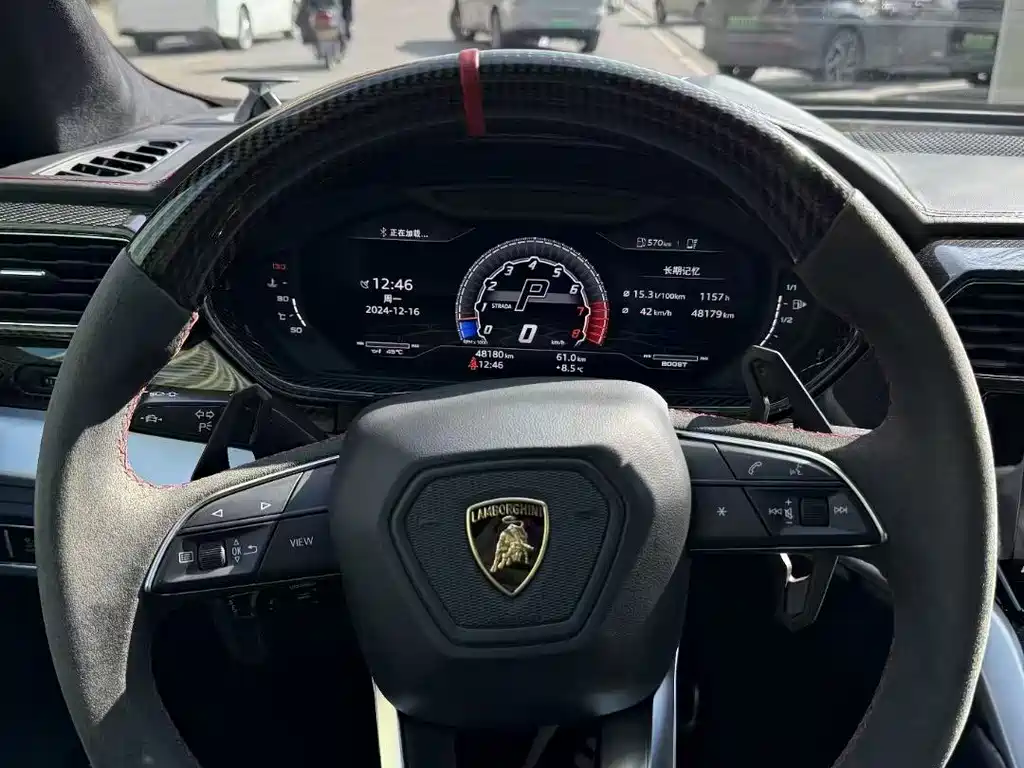 Urus 4.0 T V8