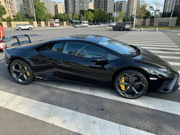 Lamborghini Huracán Huracán EVO RWD