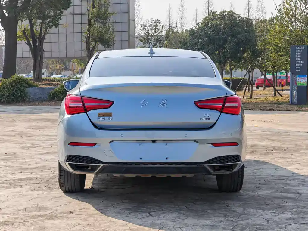 Hongqi H5 30 TD Connected Royal Motion