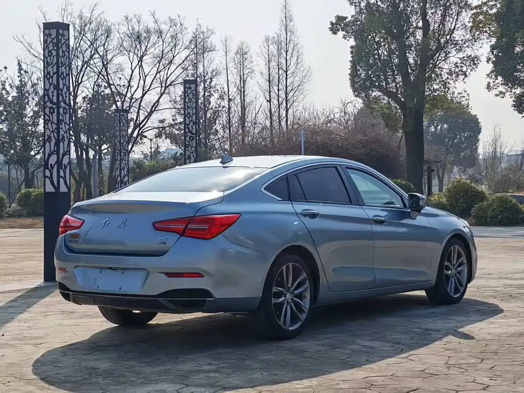 Hongqi H5 30 TD Connected Royal Motion