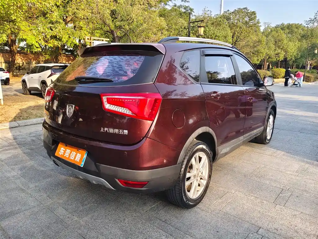 Baojun 560 1.8 L Manual Luxury