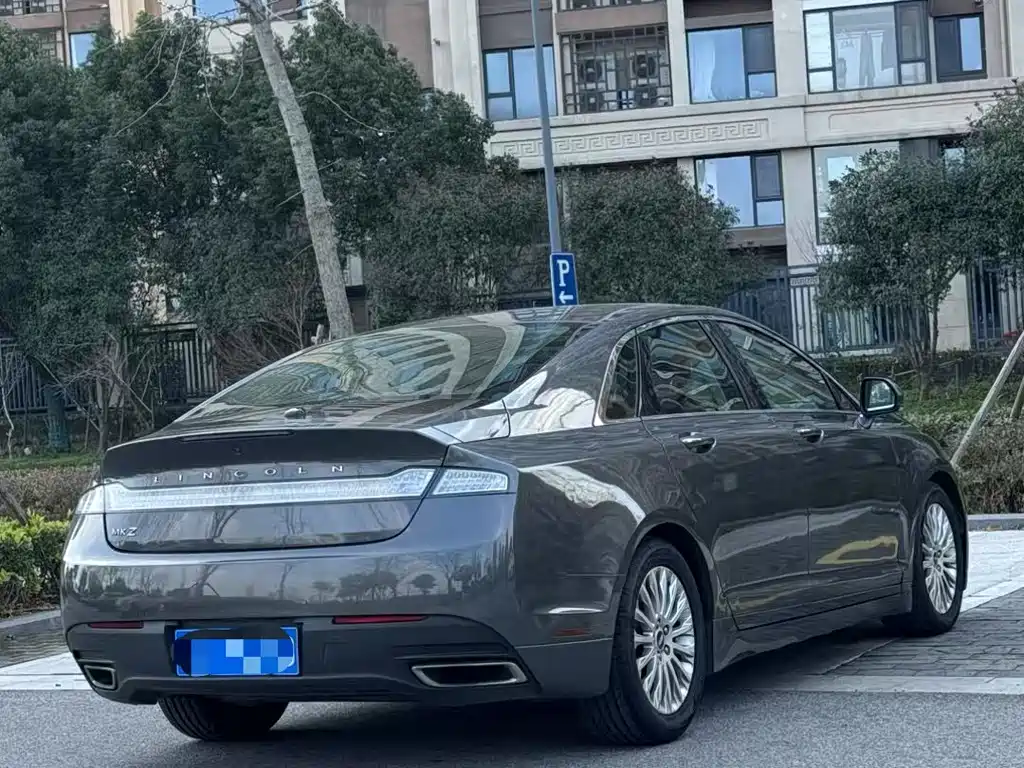 Lincoln MKZ 2.0 T Premium