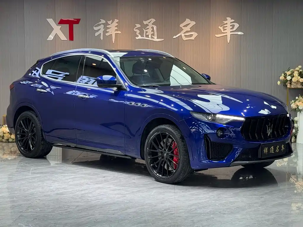 Levante 3.0 T Standard