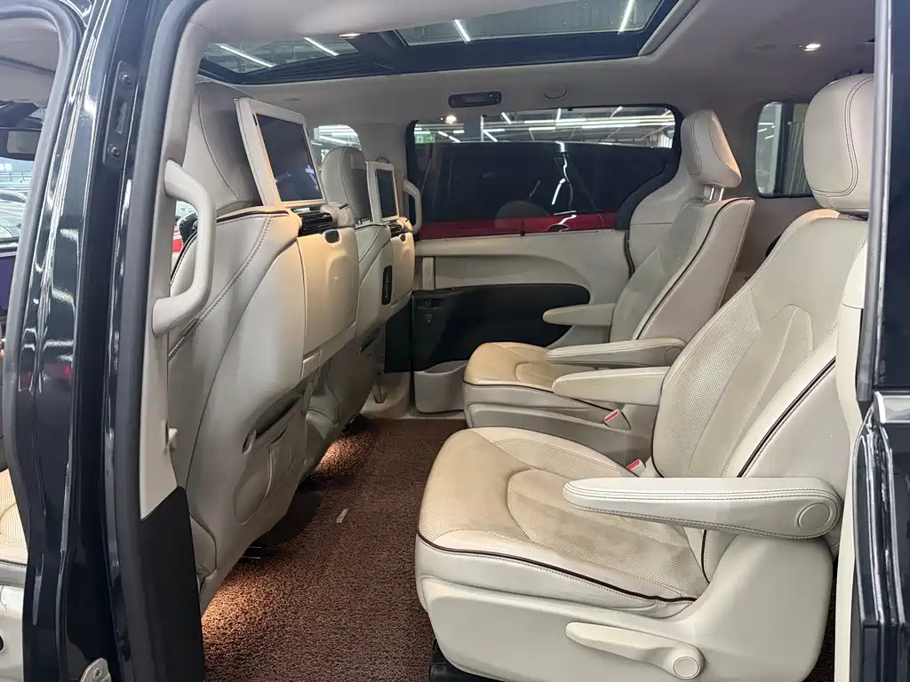 Pacifica (Import) 3.6 L Premium