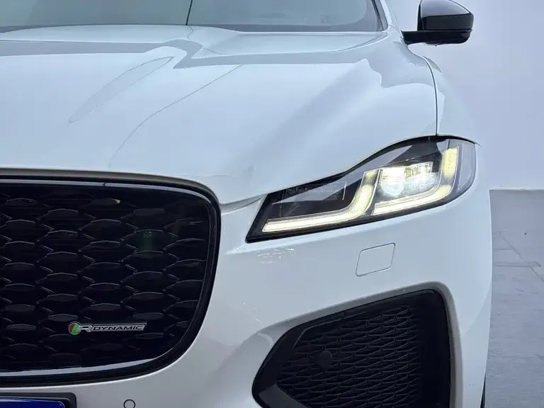 Jaguar F-PACE P250 R-Dynamic BLACK