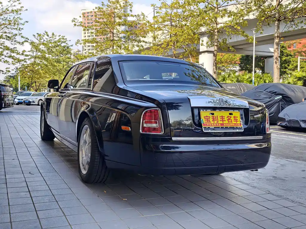 Phantom 6.7 L Extended EWB