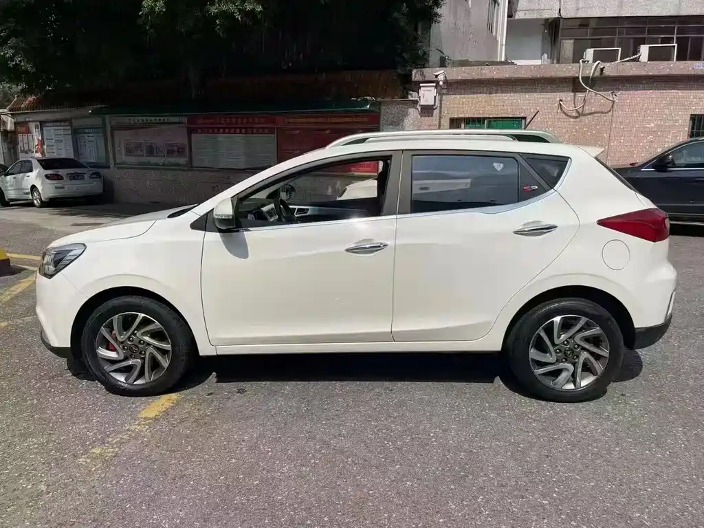Refine S2 1.5 L CVT Luxury Smart