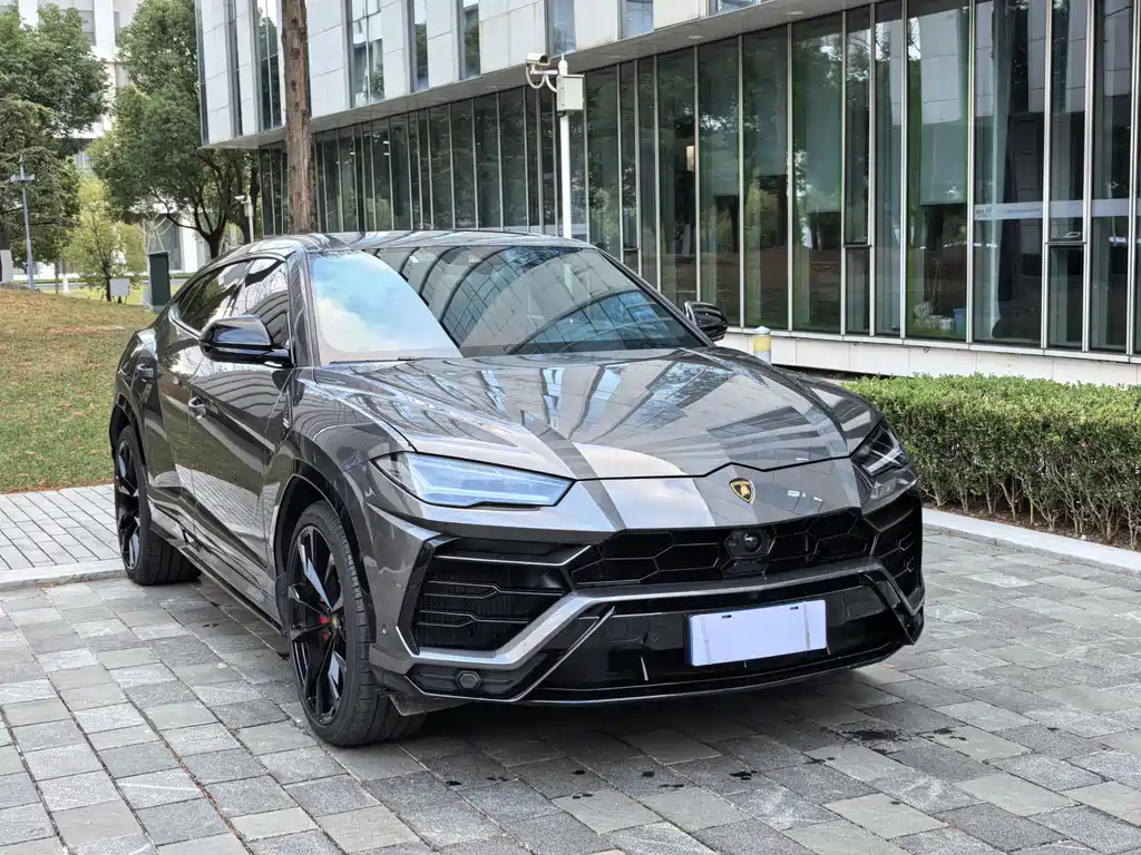 Urus 4.0 T V8