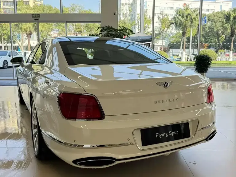 Bentley Flying Spur PHEV 4.0 T V8 Standard