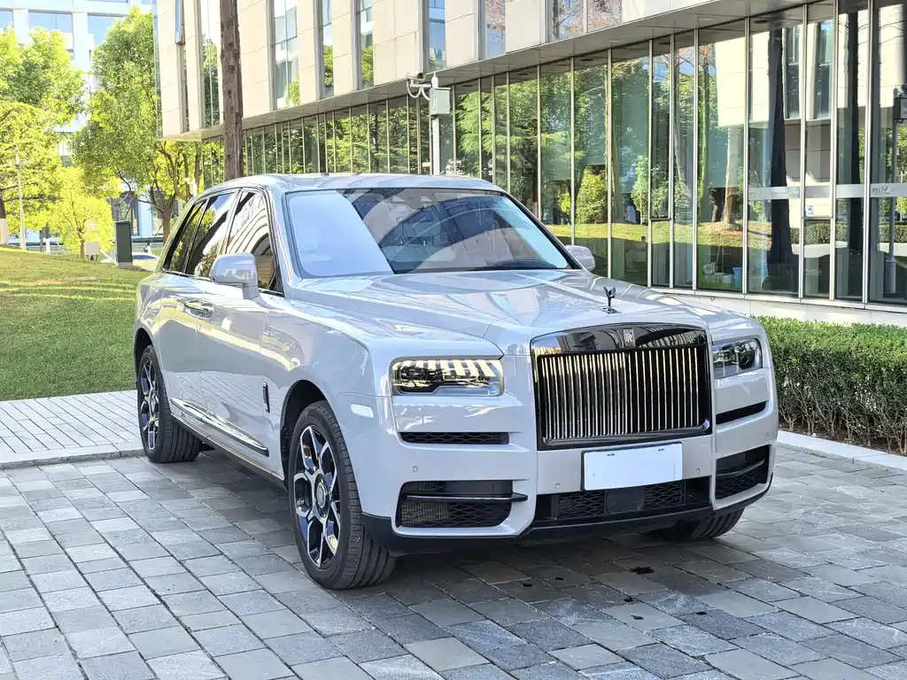 Cullinan Black Badge