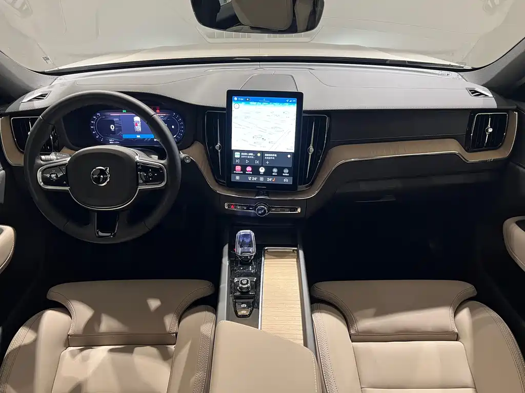 Volvo XC60 B5 4 WD Smart Vision Luxury