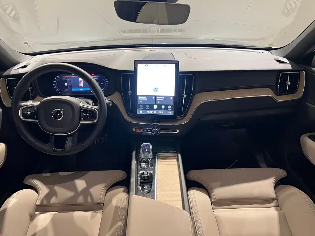 Volvo XC60 B5 4 WD Smart Vision Luxury