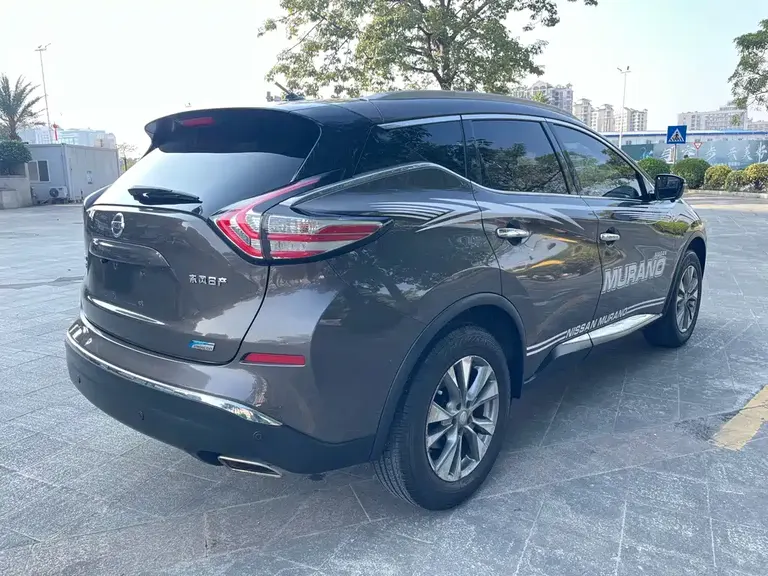 Nissan Murano 2.5 L XE 2 WD Elite