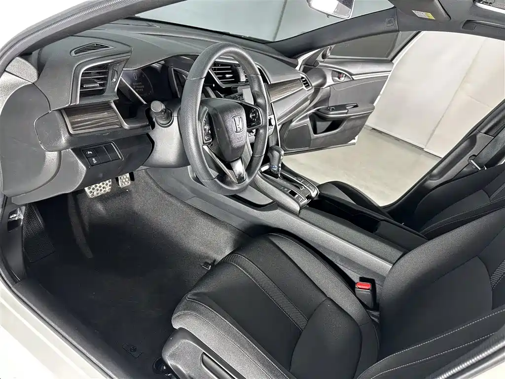 Civic HATCHBACK 220 TURBO CVT Trend Cool Control